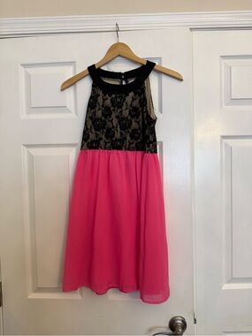 Girls Sleeveless Black Lace Bodice & Bright Pink Chiffon Skirt Party Dress
